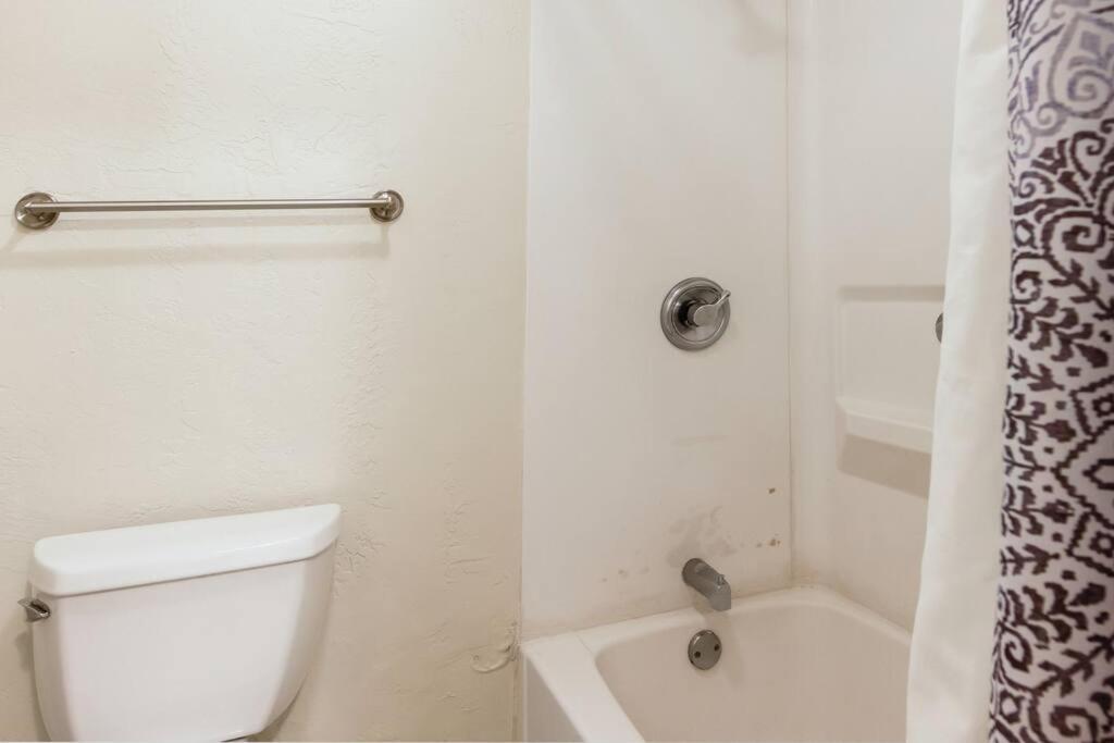 Lovely 1 Bedroom With Kitchen, Free Wifi & Parking Капаа Екстер'єр фото